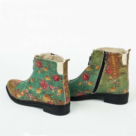 Goby‎ Let Your Soul Free Booties - Picture 4 of 9